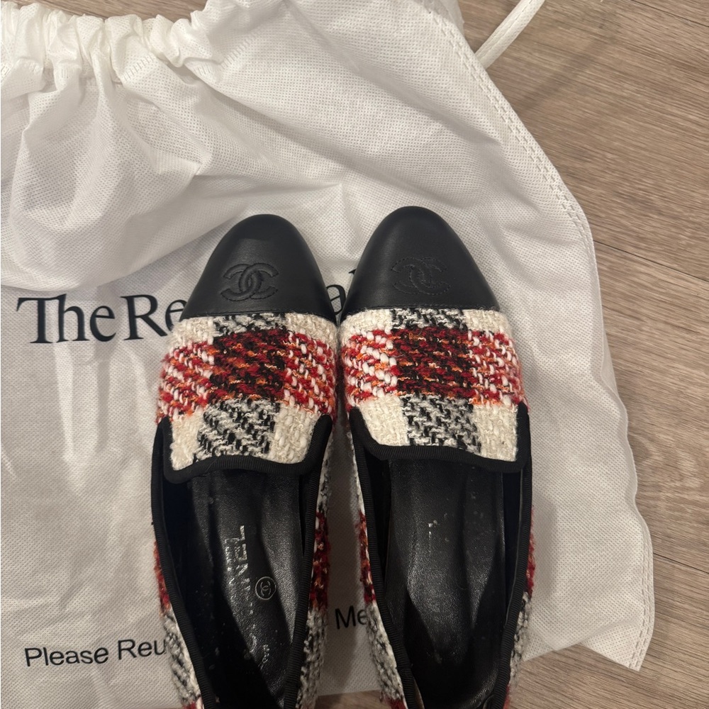 CHANEL Black Leather & Red Plaid Tweed Loafers